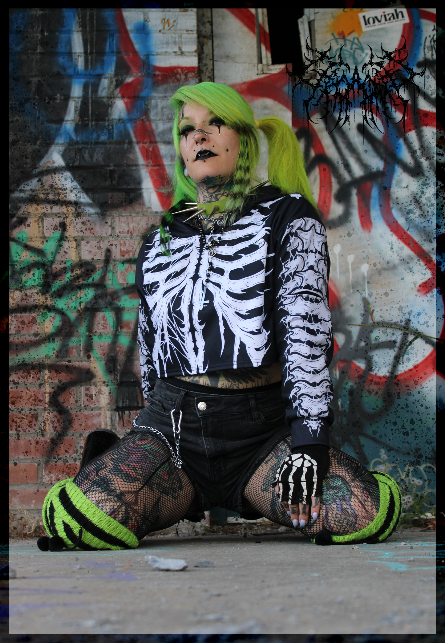 SPINE-BREAKER CROP TOP